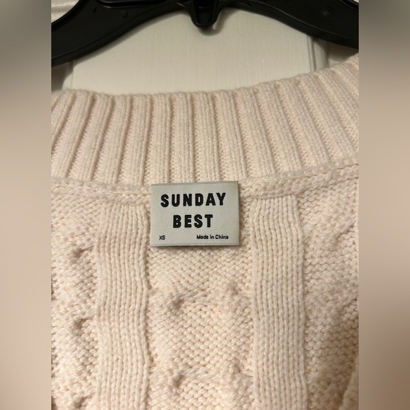 Aritzia Sunday Best Cable Knit White Pullover V-Neck Sweater Vest Women’s XS - Picture 3 of 8